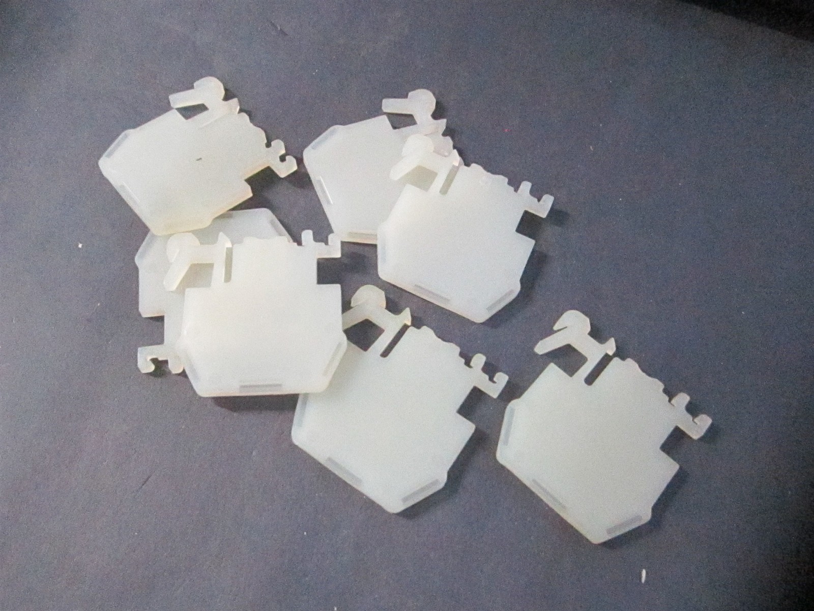 Square D (9080GM6B) End Barrier for 9080GR6T, 9080GR6, 9080GM6 – Lot of 7