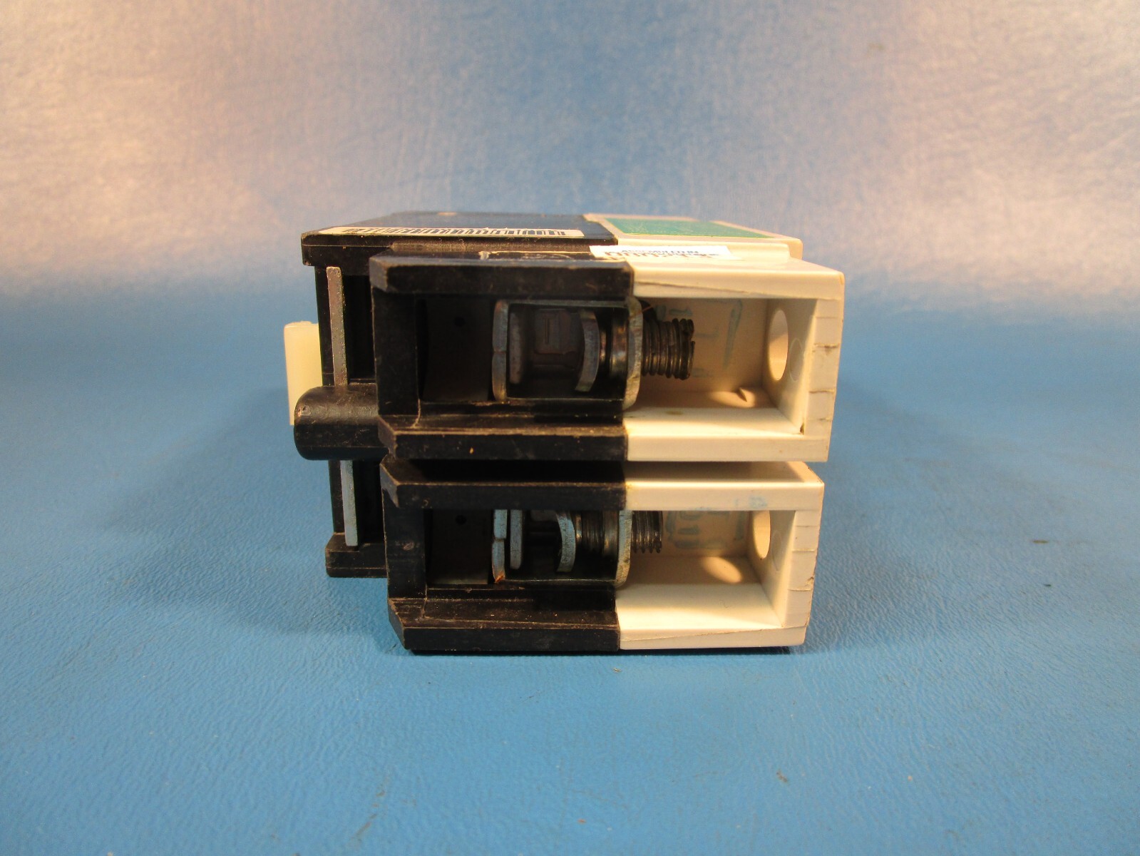 Cutler Hammer GI2050G7, Circuit Breaker, 240 VAC, 2 Pole, 50 A, DIN Rail Eaton