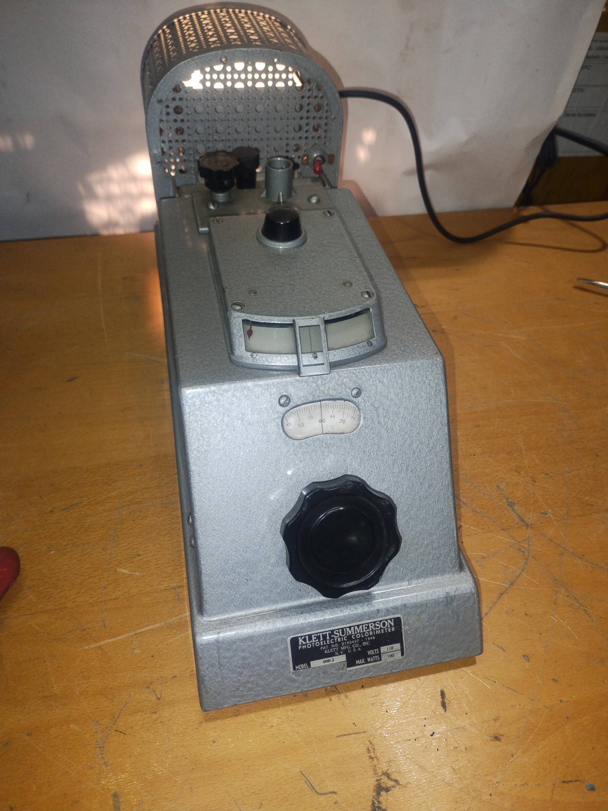 Klett-Summerson MODEL 800-3 Photoelectric Colorimeter.