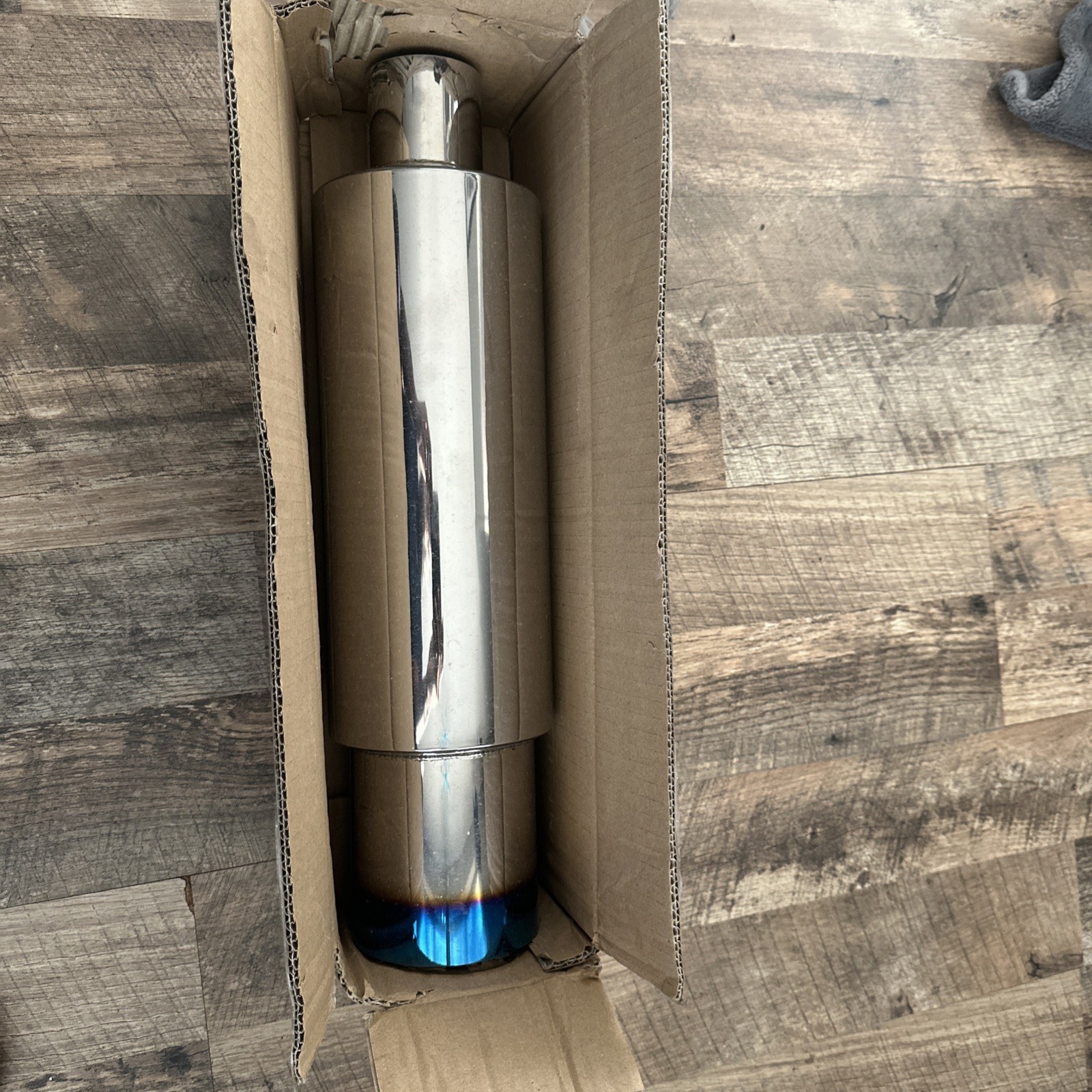 EVIL ENERGY Exhaust Muffler, Stainless Steel 18.5″ Length 2.5” Inlet 4” Outlet