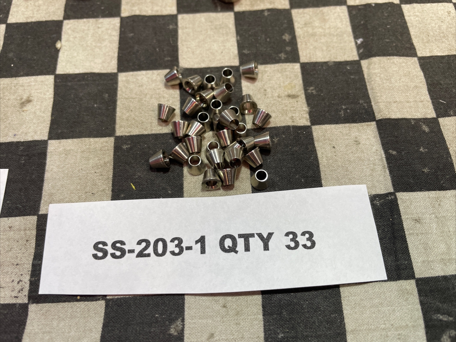SWAGELOK NUT FERRULE 1/8″, SS-203-1, SS-204-1, SS-200-NFSET, LOT OF 139 #1644JB