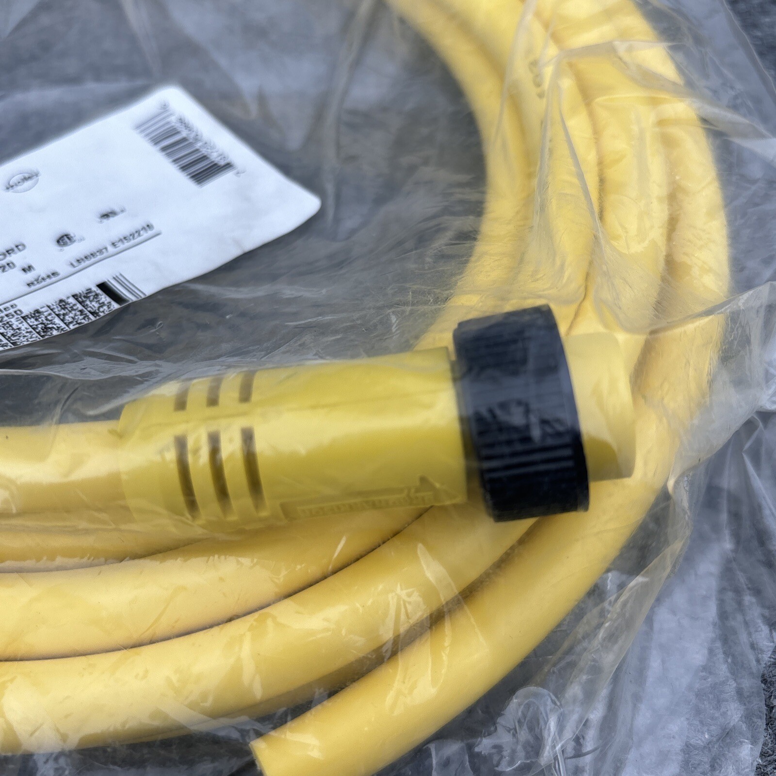 Woodhead 1300061002 Brad connectivity Male Straight cor set 4p 12′ 16/4awg pvc