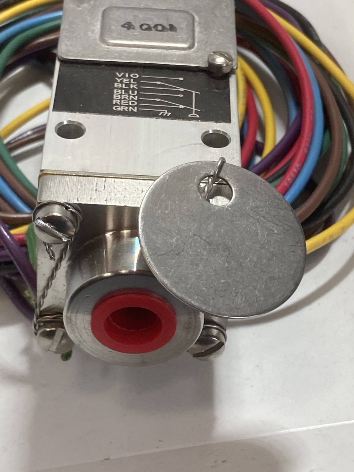 NEO-DYN 132P4S185 PRESSURE SWITCH ADJUSTABLE 3-30 PSIG 2000 PSIG PROOF NNB
