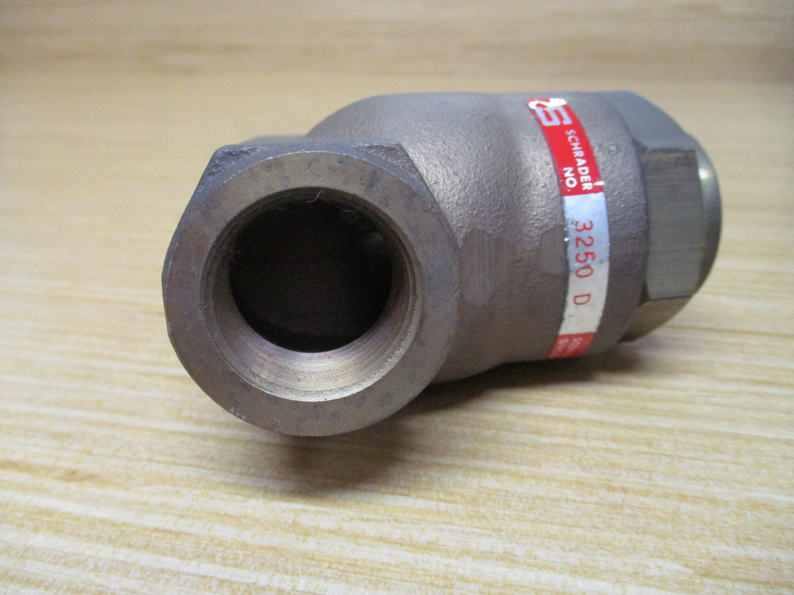 Schrader 3250D Flow Control Valve
