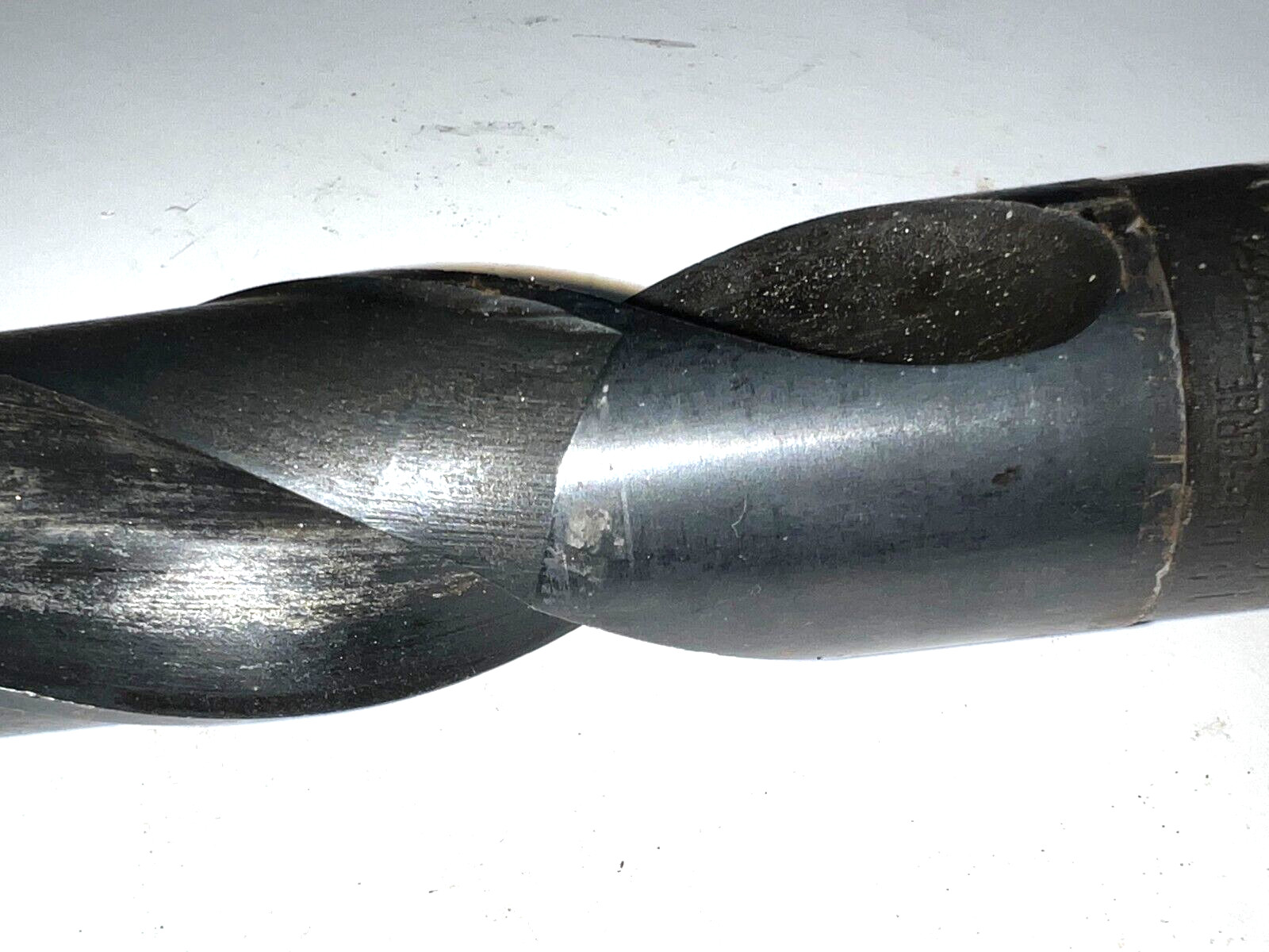 CLEVELAND MORSE TAPER SHANK DRILL BIT MT4 1-5/16″ CUT 8-1/2″ LOC 14″ OAL