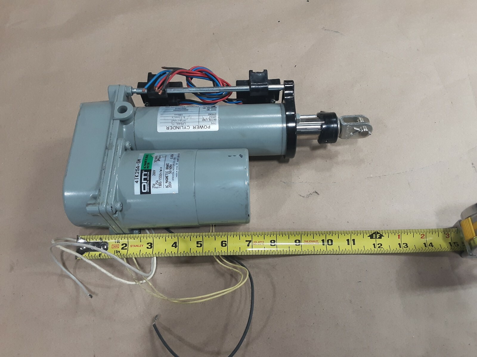 Oriental Motor 4IK25A-SM Magnetic Brake 25W 200V LPB40L1TL CYLINDER #4004D61PR5