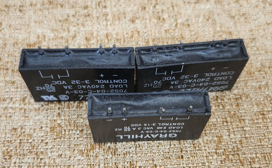 GRAYHILL 70S2 04 C 03 V -3A 240 VAC Relay Lot of 3 two control 3-32 and one 3-15