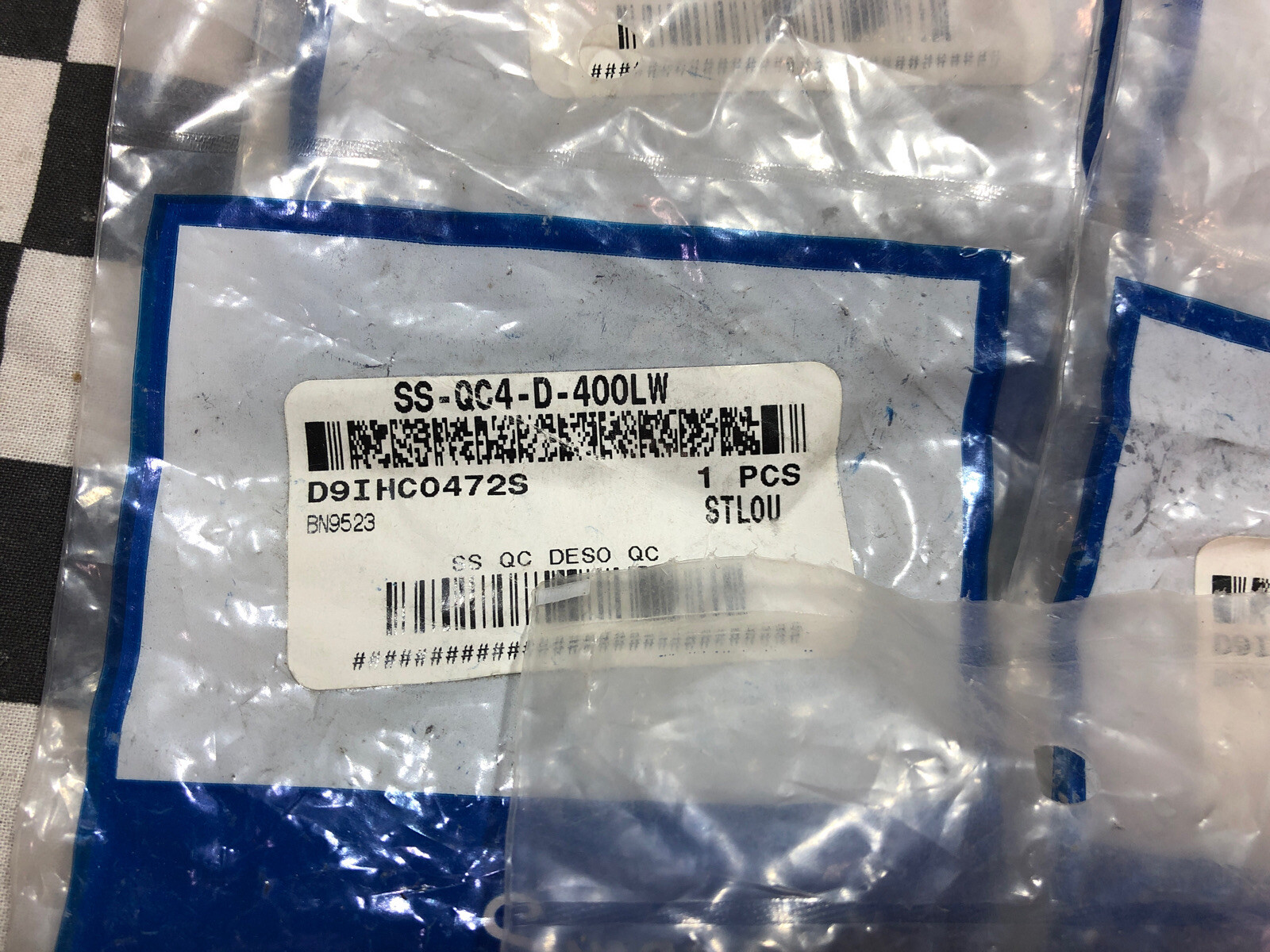 SWAGELOK Quick Connect Stem with Valve 1/4″, SS-QC4-D-400LW, LOT OF 10#1540N5