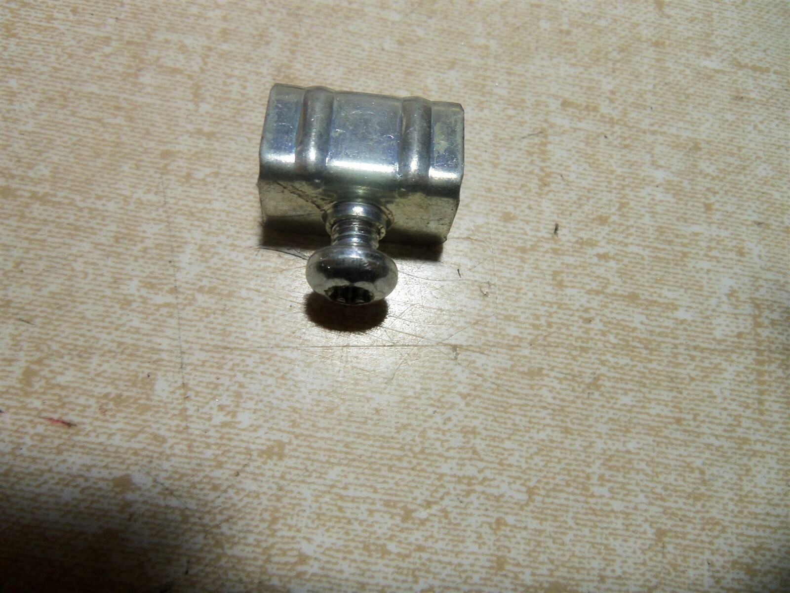 NEW Finder 90-21 Clamp Terminal Sockets 3CO-3PTD, Box of 100 *FREE SHIPPING*