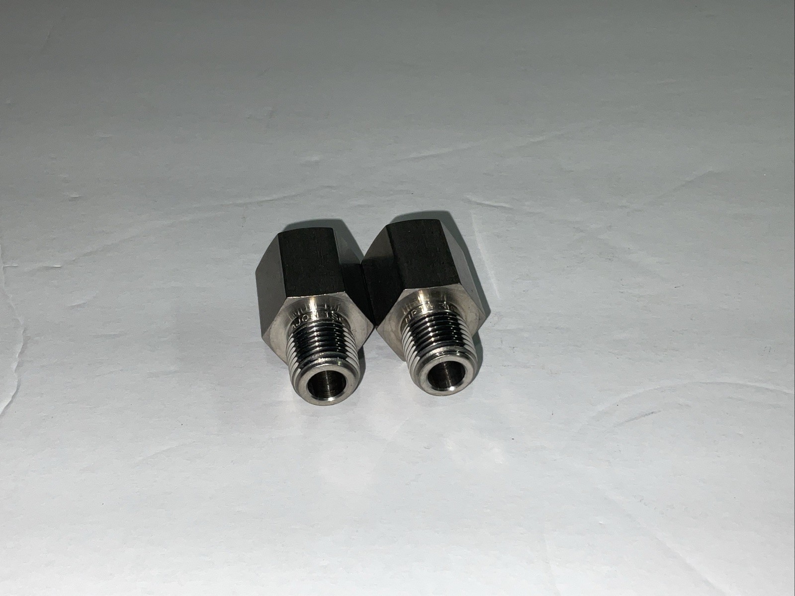1-Swagelok Cajon SS-4-AG-4 1/4” Female NPt X 1/4” Male NPT A=1.45”
