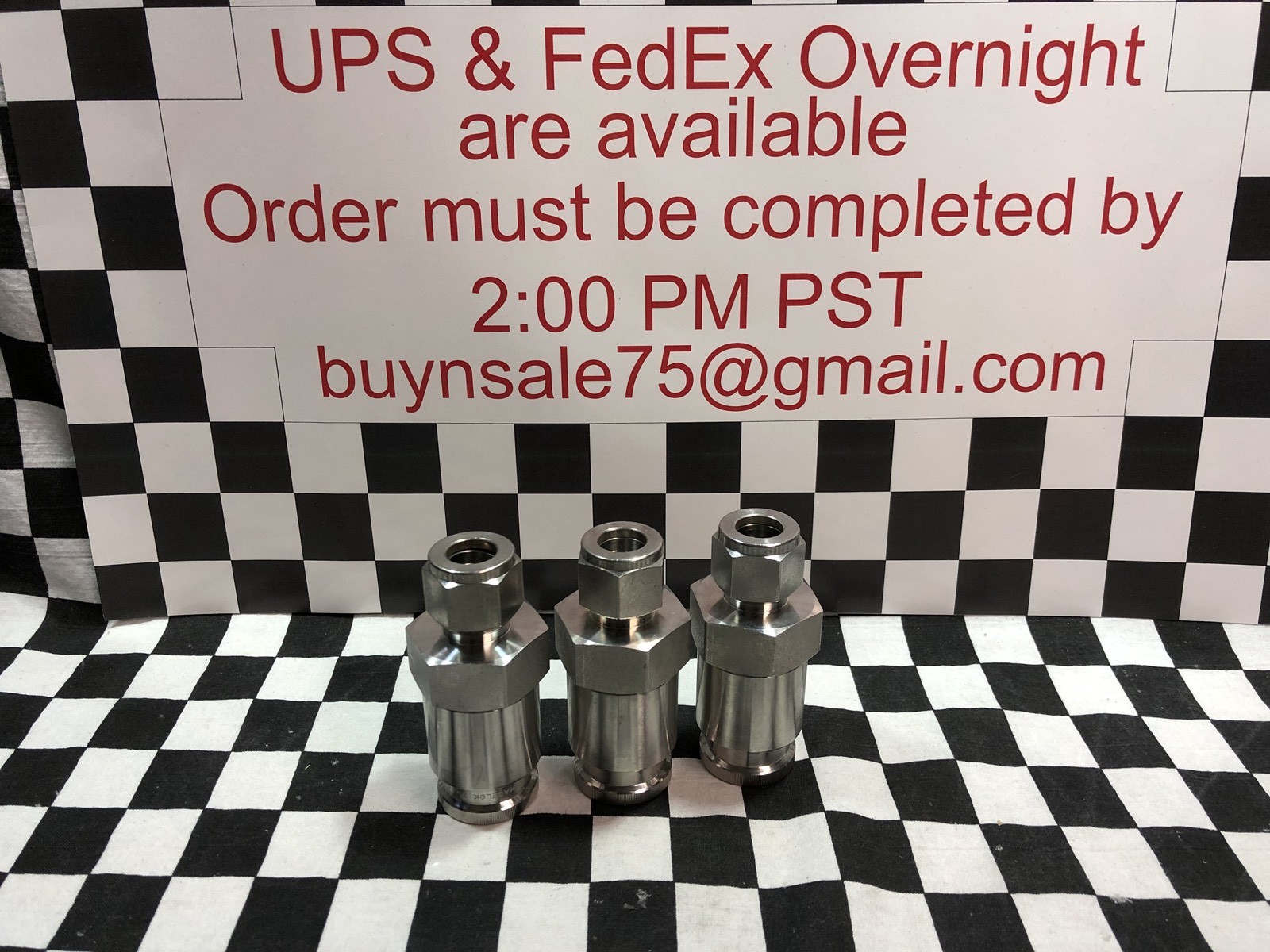LOT OF 3 SWAGELOK SS-QTM8-D-810, Quick Connect Stem with Valve 1/2″, #1641P8
