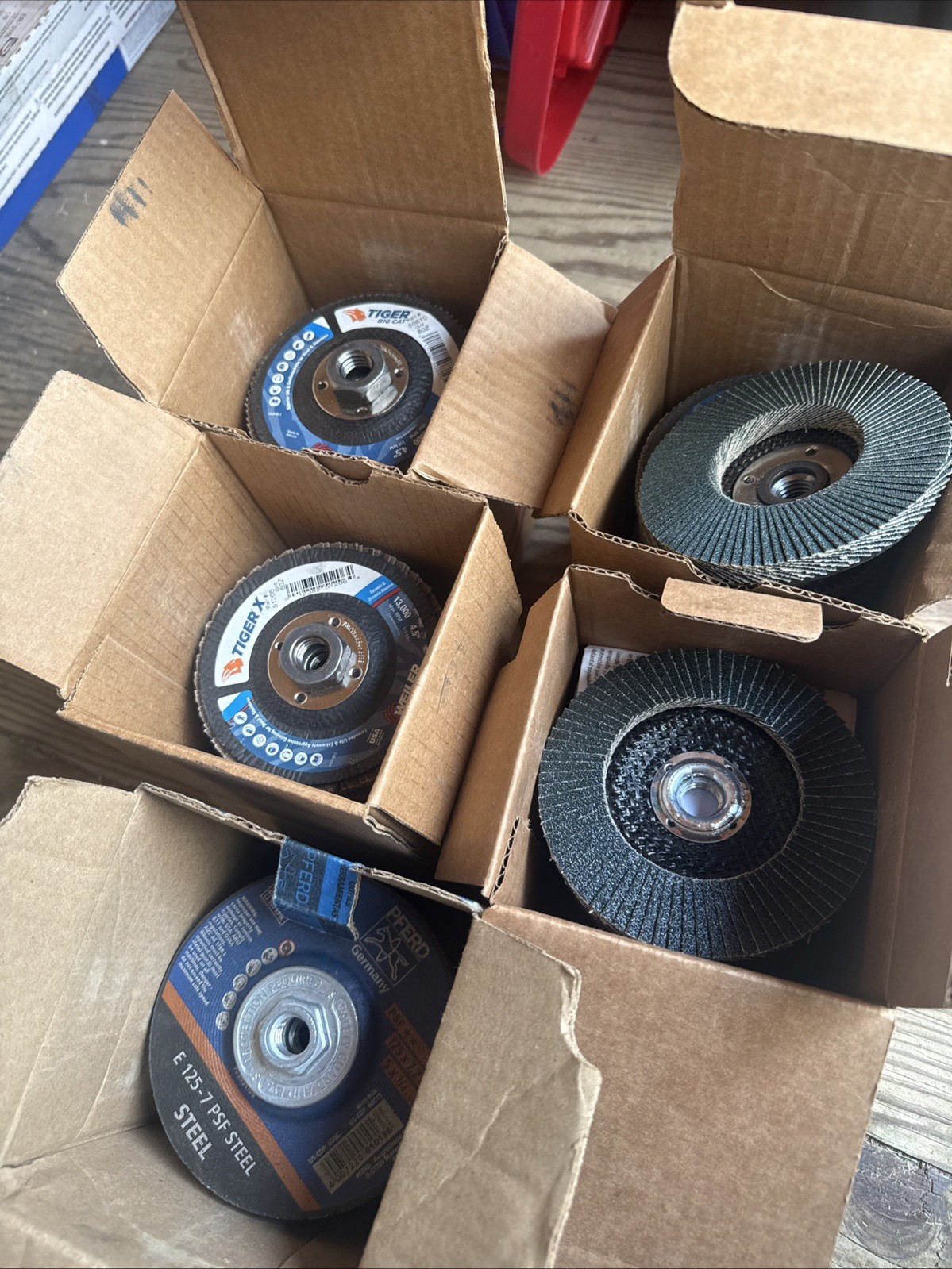 Lot-38 Pcs Weiler 50809 Tiger Big Cat Abrasive Flap Disc 4-1/2″, 80Z+6 Grinding