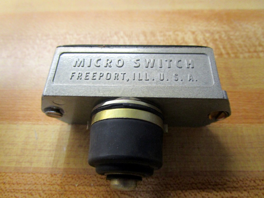 Honeywell 8PA56-E6 Snap Action Switch Cover W/Plunger 15403 W/Cover & Plunger On