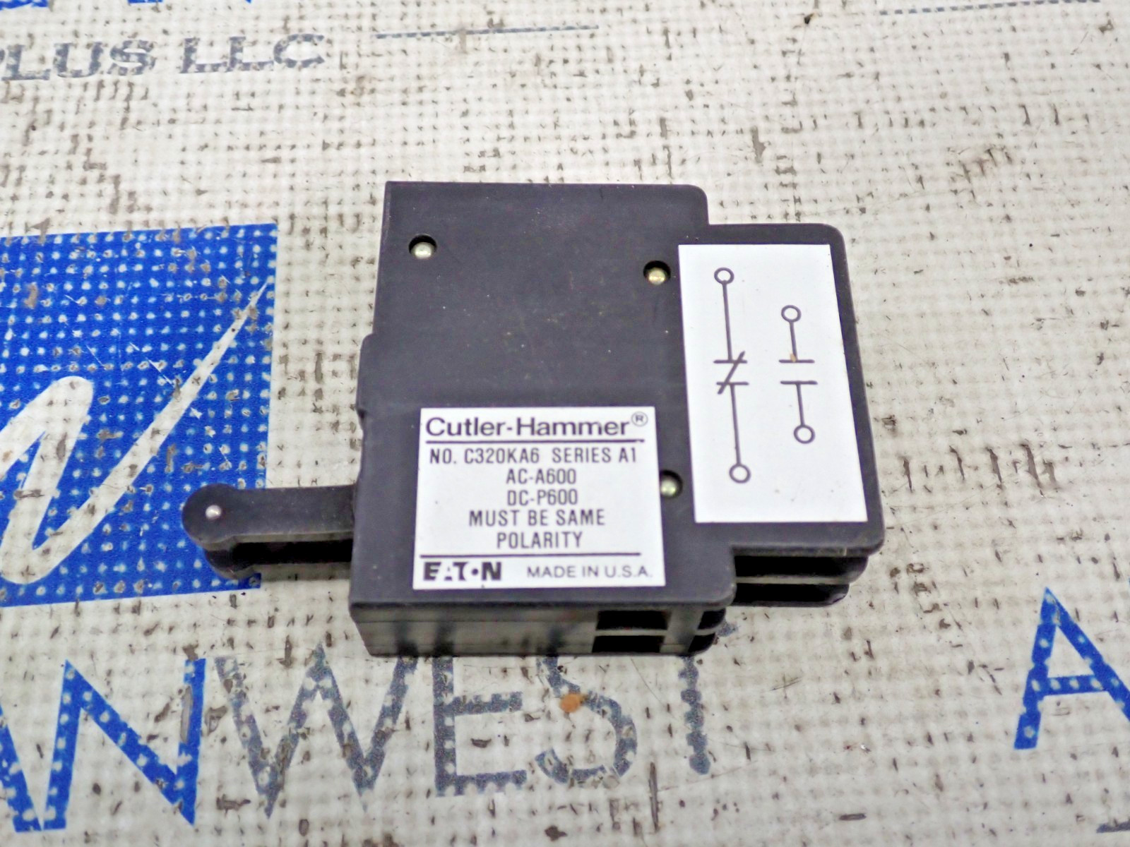 Cutler Hammer C320KA6 Auxiliary Contact Ser A1 AC-A600 DC-P600 N.O. N.C.