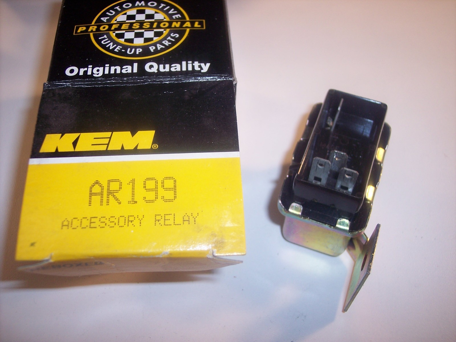 KEM AR199 Automotive Accessory Relay AS SHOWN NOS Q5L3