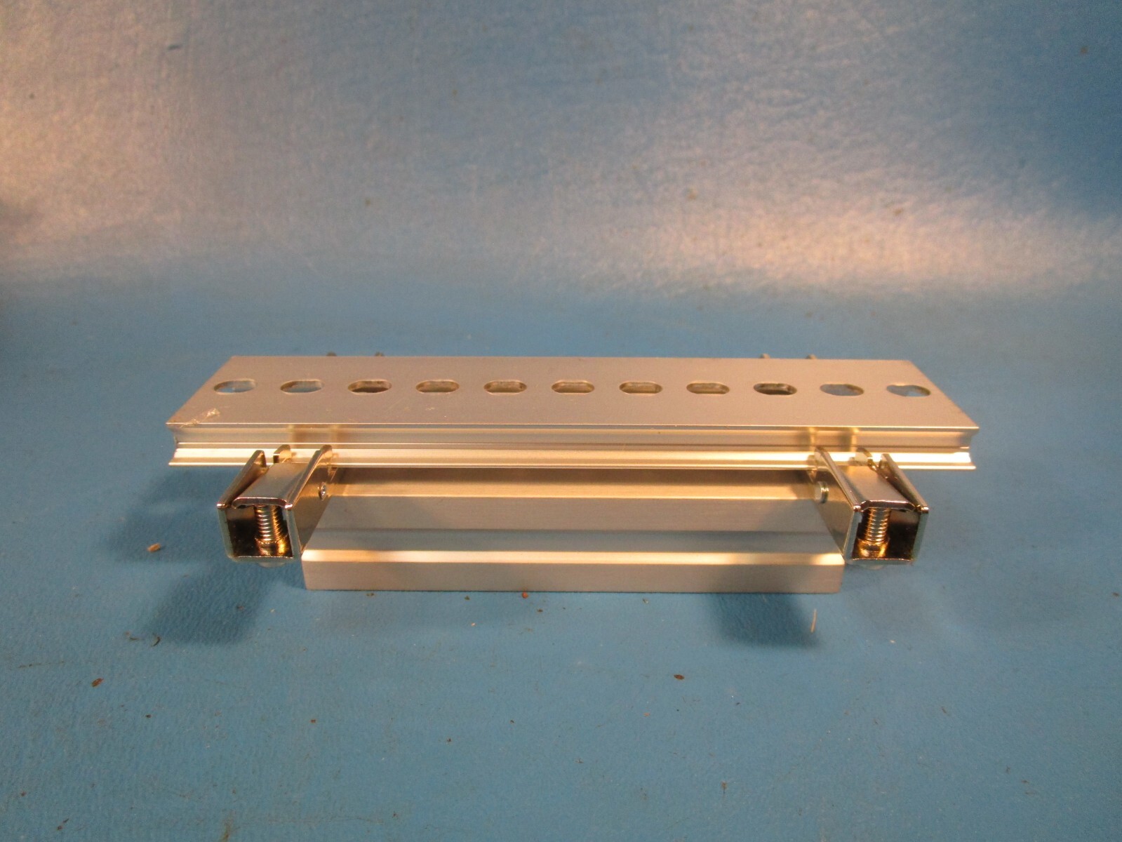 SMC VV3QZ15-07N1C-D mfld, plug-in, vqz100, VV3QZ* MANIFOLD VQZ 3-PORT