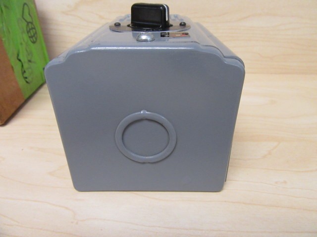 Cutler Hammer 10250H1027A Switch Station