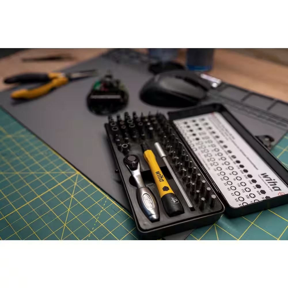 Wiha 65 Piece System 4 ESD Safe Master Technician’s Ratchet and Micro Bits Set