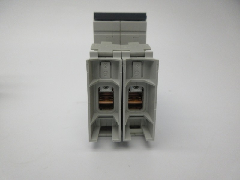 SIEMENS 5SJ4204-7HG42 277V 4A NSMP