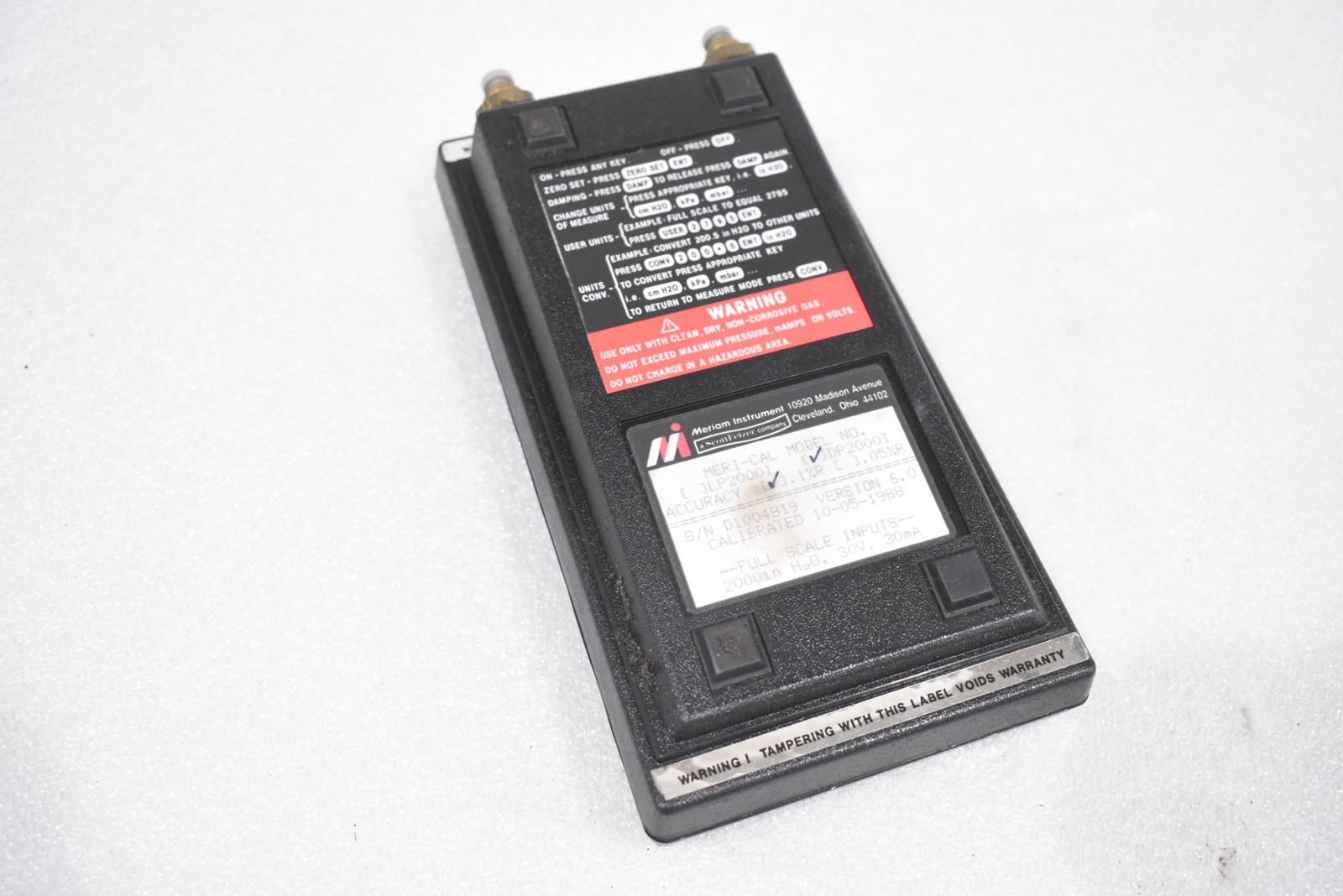 MERIAM DP2000I MERI-CAL DIGITAL MANOMETER/CALIBRATOR, 200-2000WC, 30MA, B34348-1