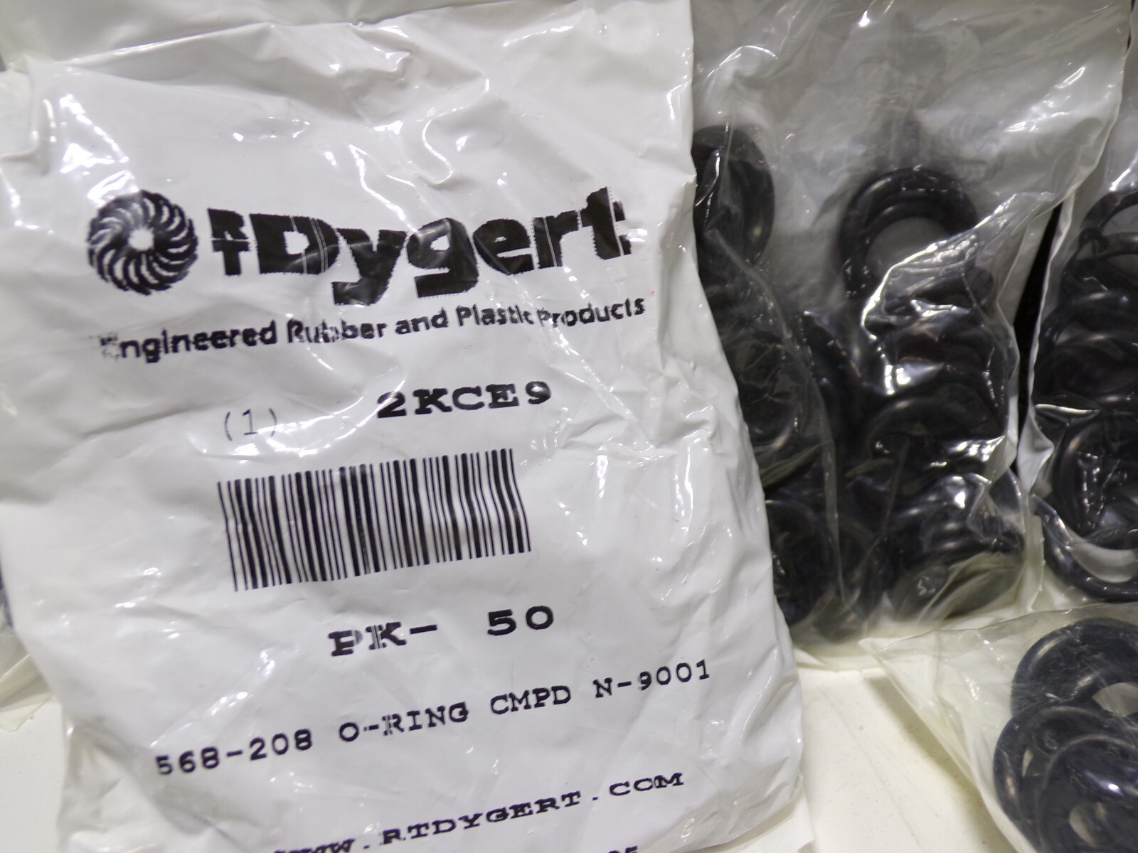 O-Ring 2KCE9, 300QTY, Color Black, 7/8 in Nominal Outside Dia. (G)