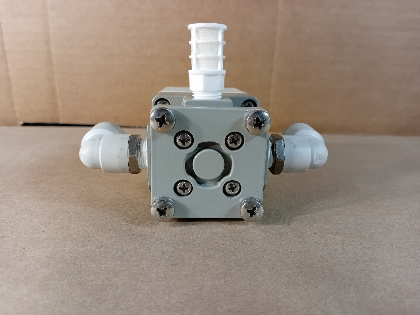 SURPLUS NEW SMC ITV2010-022S5 4-20 mA Input, 5-100 kPa Output Electro-Pneumatic
