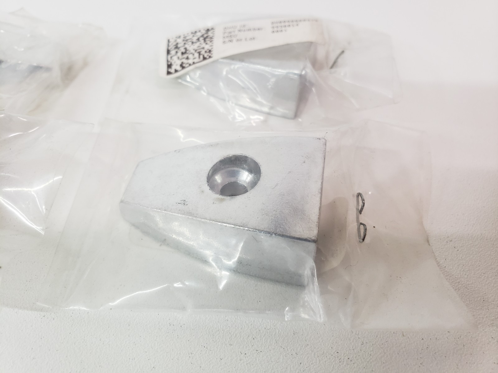 LOT of 4 – UNUSED – TKE ThyssenKrupp 9930014 Cover Cap
