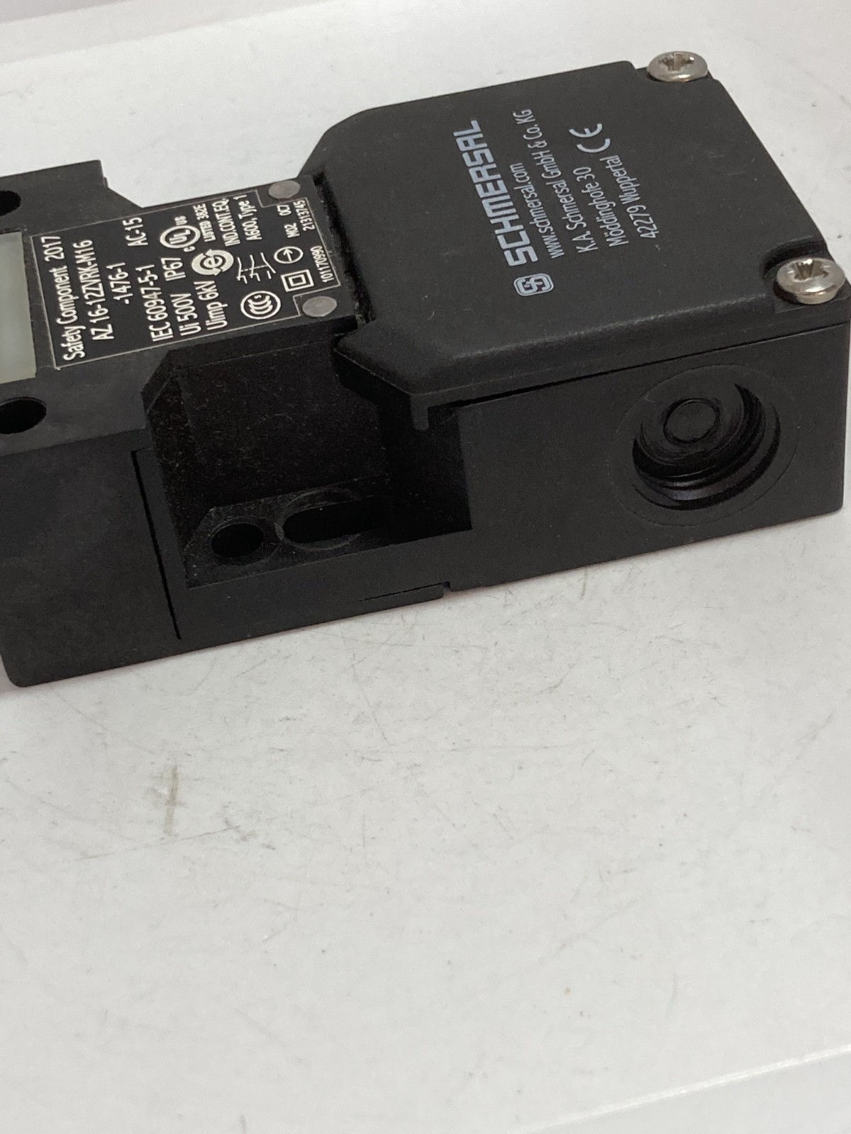 SCHMERSAL AZ16-12ZVRK-M16-1476-1 SAFETY DOOR SWITCH 500V NNB