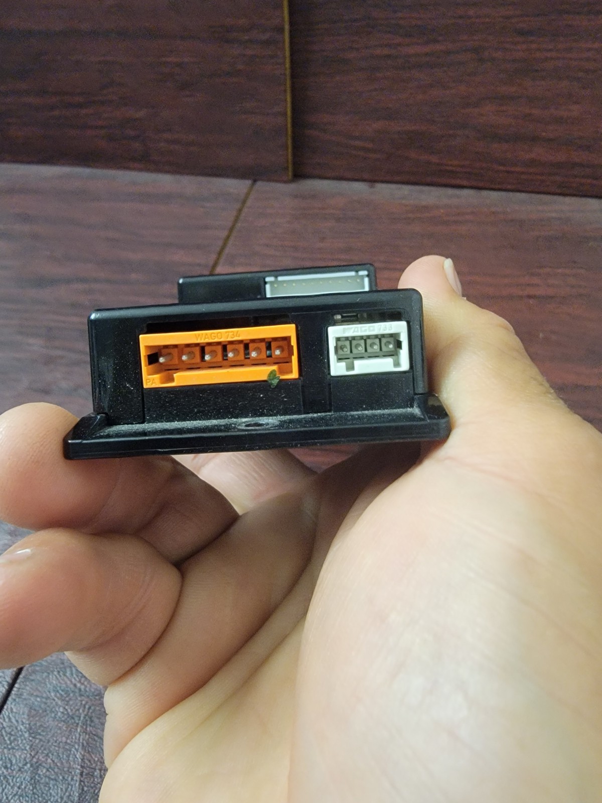ID LINX IB-E03B-P 24V 4.4A NSNP