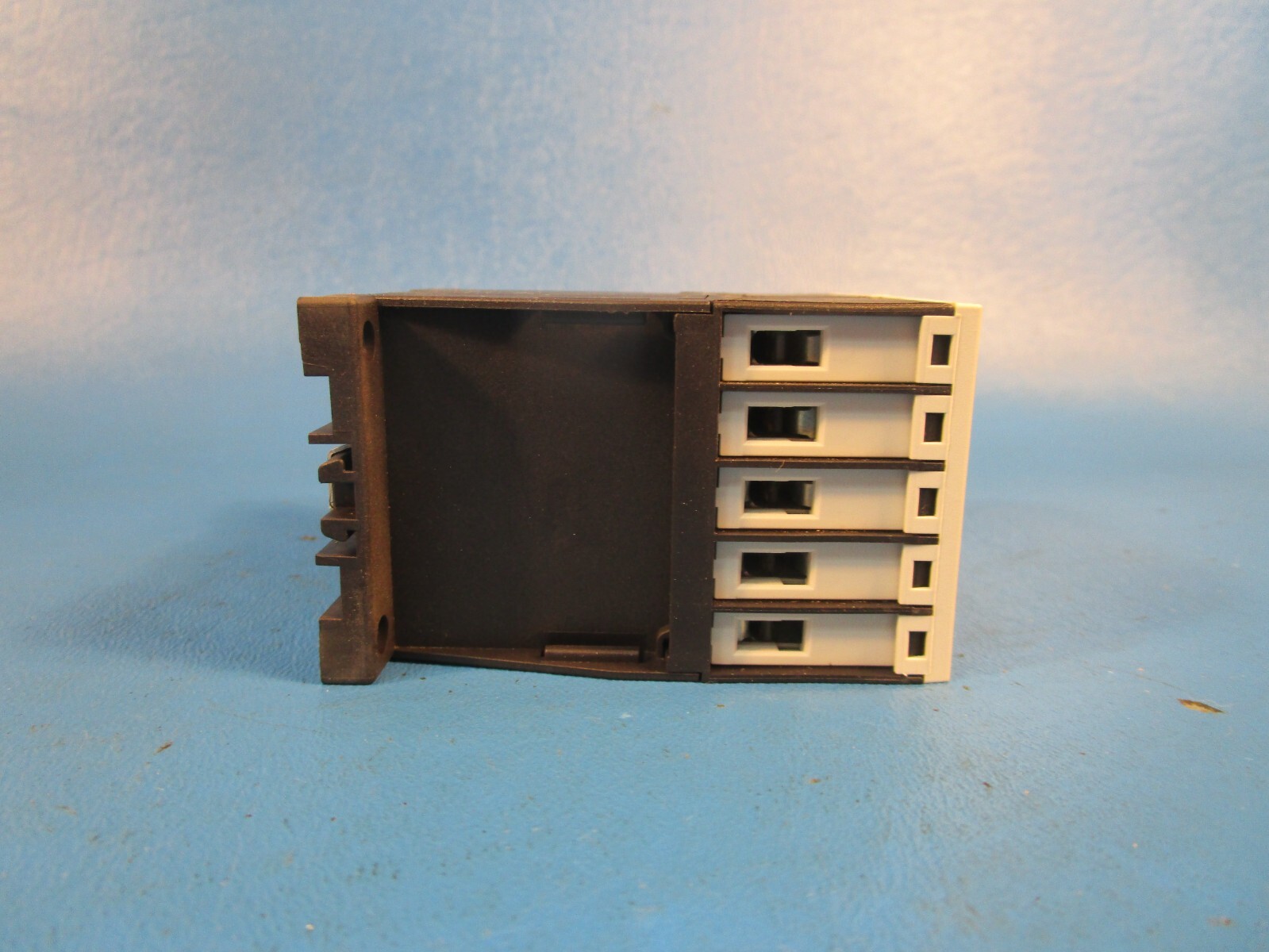 Eaton XTRE10B22WD, Contactor Relay 48V 50/60Hz 2NO 2NC, DILA-22, Cutler Hammer