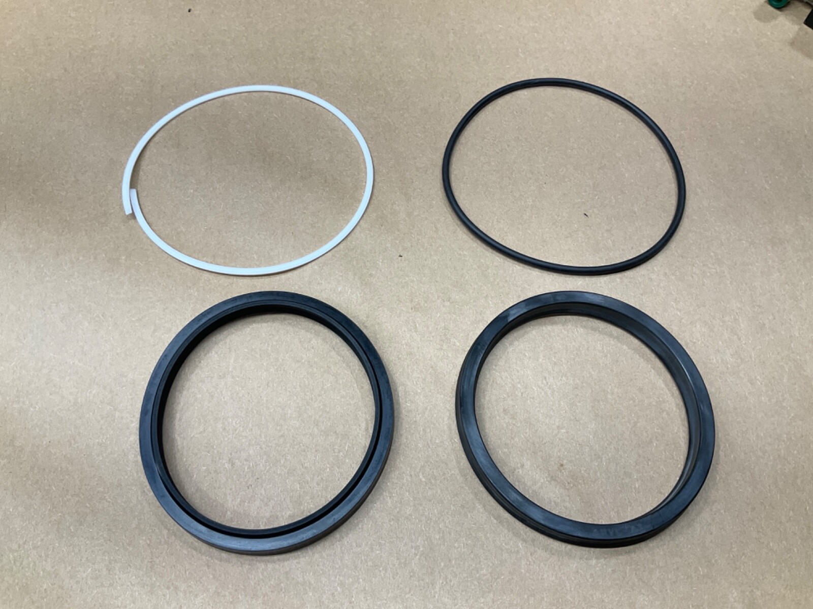Eaton Hydro Line SKX-B-22322-28A Seal Kit #22C46*IAC