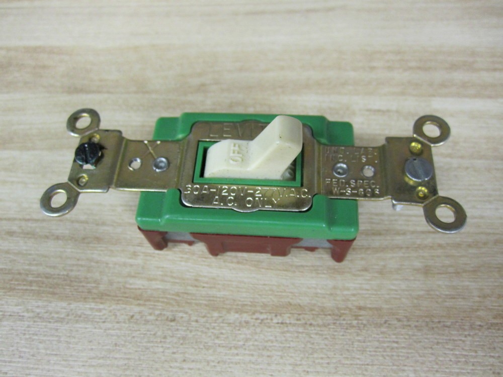 Leviton 3032-2 AC Quiet Toggle Switch