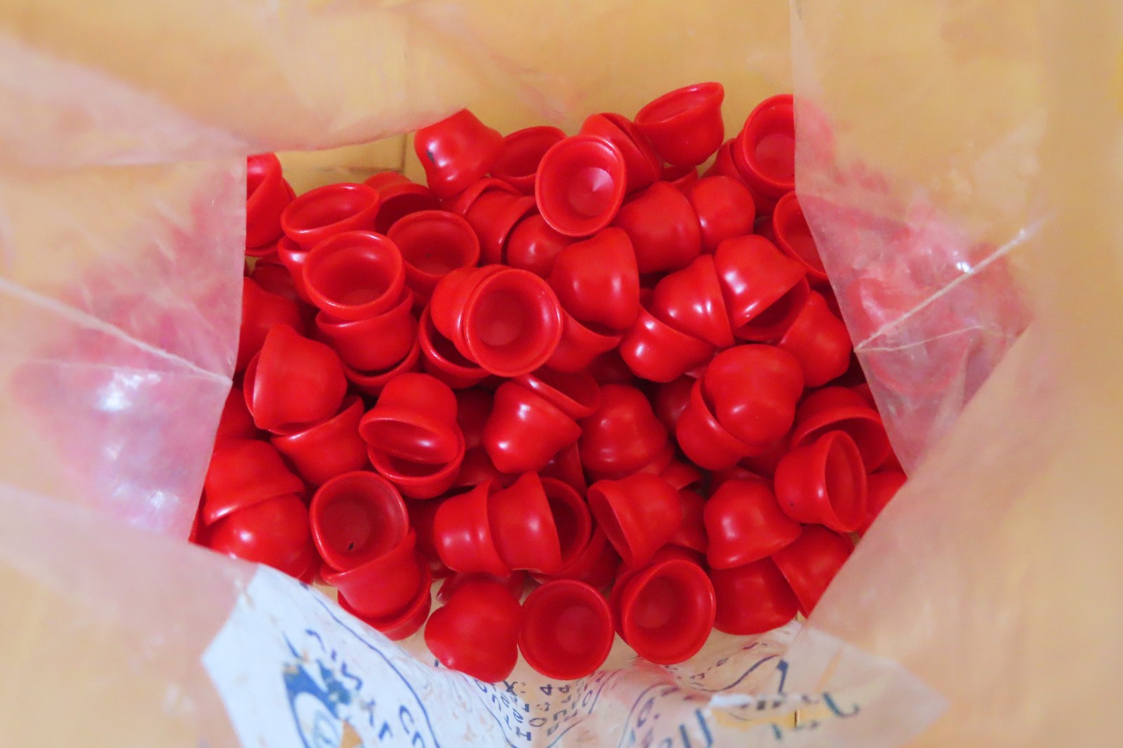Pack of 148 SINCLAIR & RUSH, INC. Round/Bell-Shaped Vinyl Caps (Red)