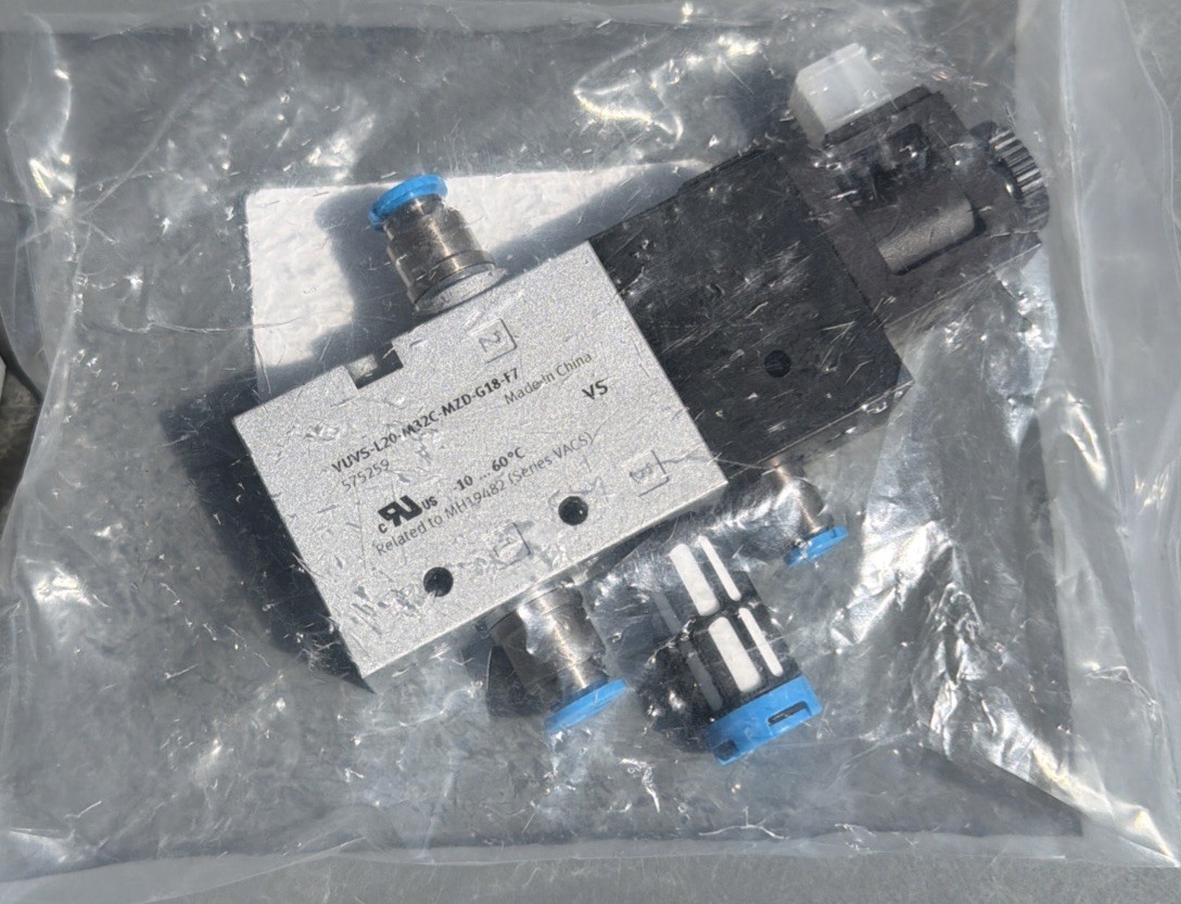 Festo VUVS-L20-M32C-MD-G18-F7 Solenoid Valve VUVS-L20-M32C-MZS-Q6-U3-F7-1C1