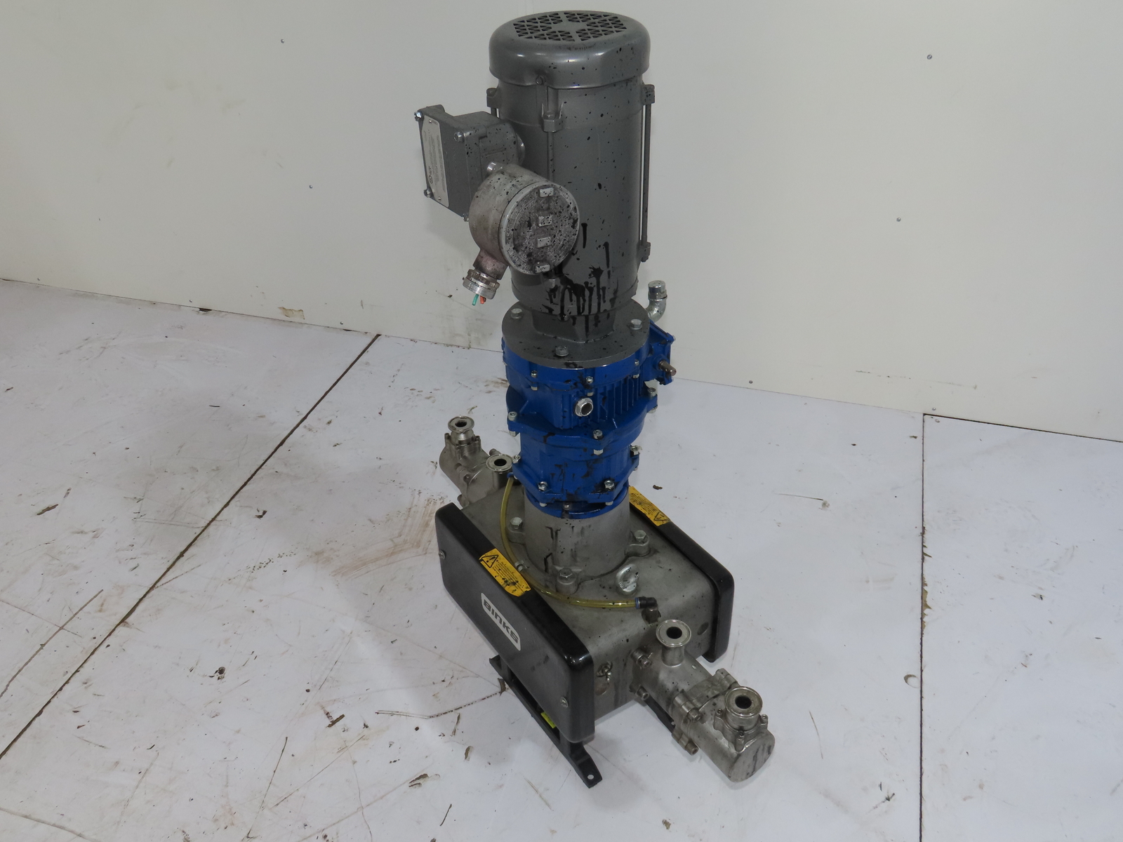 Binks 104018-PKG E2-15 Smart Pump 1HP 3Ph 1″ Ports