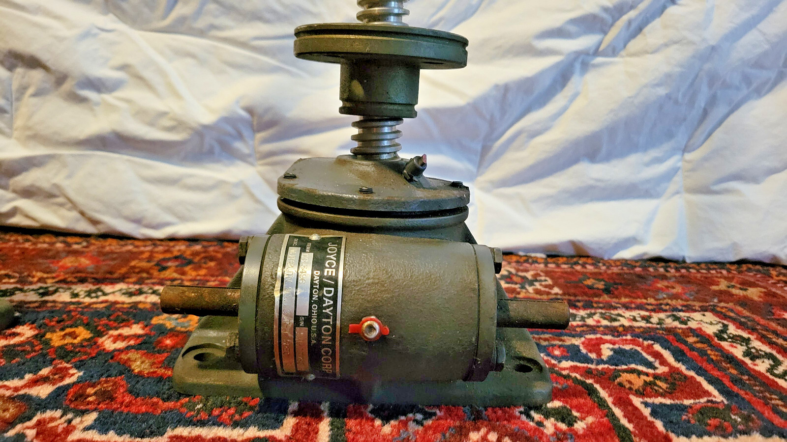 Joyce Dayton 28″ Screw Jacks Set of 2, Unused old stock,