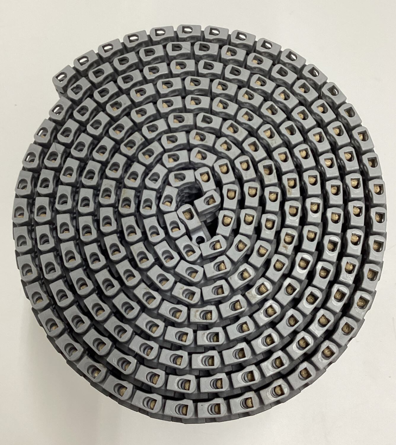 Intralox 23426 Grey 1100 Ser. Flush Grid Friction Top 8″ X 10′ 200 Rows