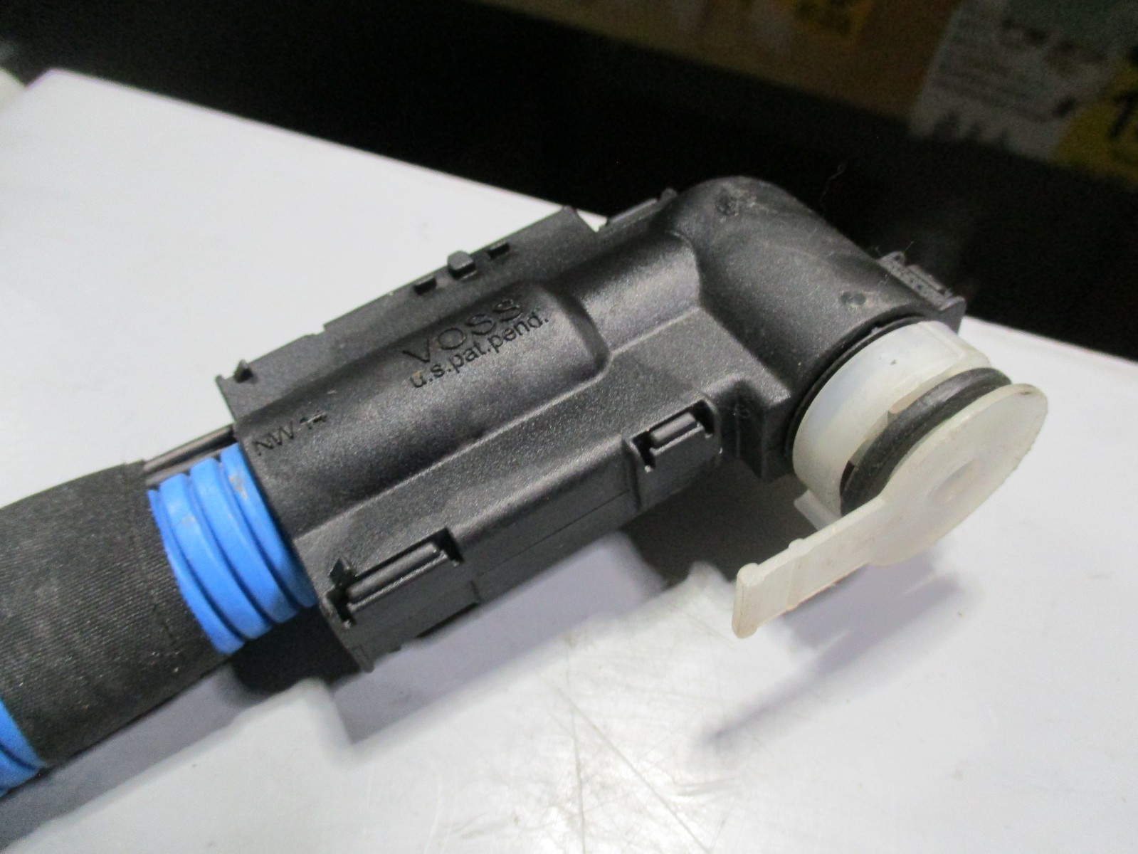 OEM FREIGHTLINER DIESEL EXHAUST FLUID LINE-DOUBLE CONNECTION EXTENSION LINE 1