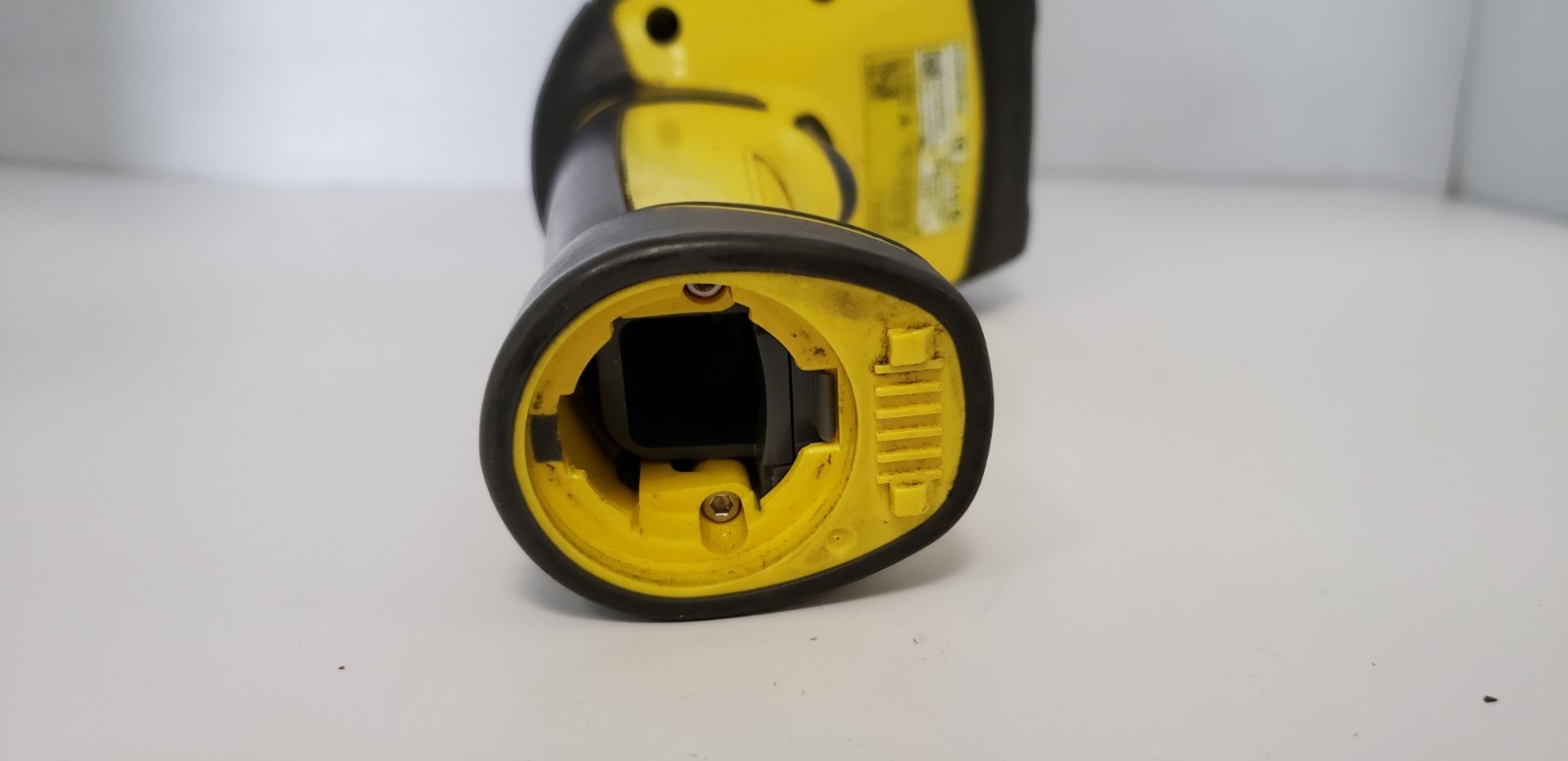 COGNEX DM8100 HANDHELD BARCODE READER/SCANNER, 825-0136-1R H