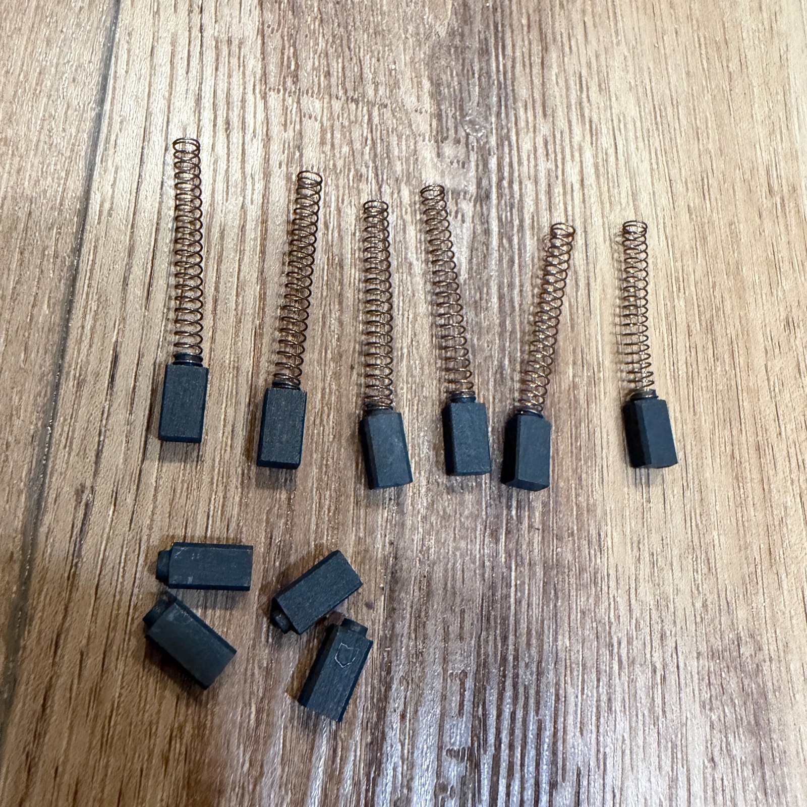 Lot of 6 HS-467 Carbon Brush Spring 3/8″x1/4″x3/16″ New Old Stock HS467