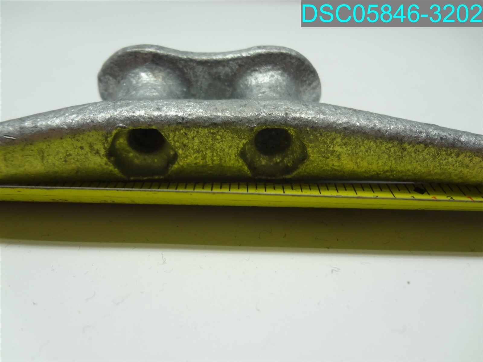 QTY=7: 4″ X 1-1/8″ TWO HOLE FLAT DOCK CLEAT GALVANIZED STEEL