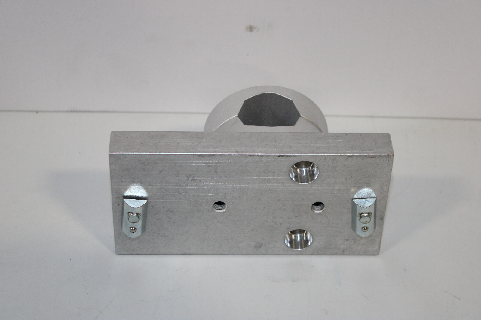 NORDSON 1605963 VERTICAL BAR GUN MOUNT FORE SURE COAT & ENCORE GUNS NEW