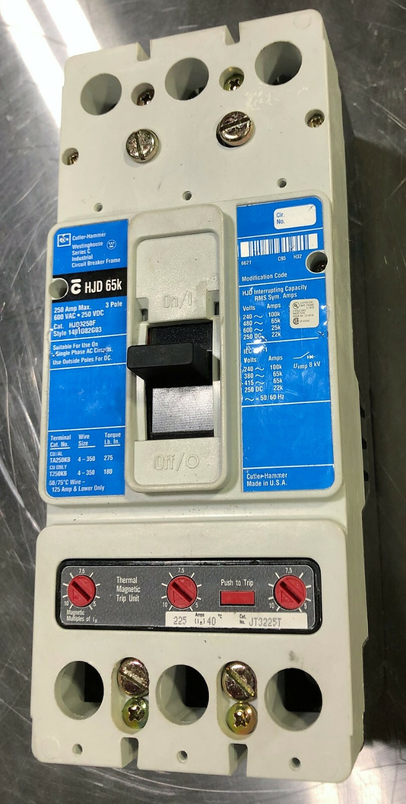 Cutler-Hammer HJD3250F adjustable breaker with JT3225T 225A trip unit