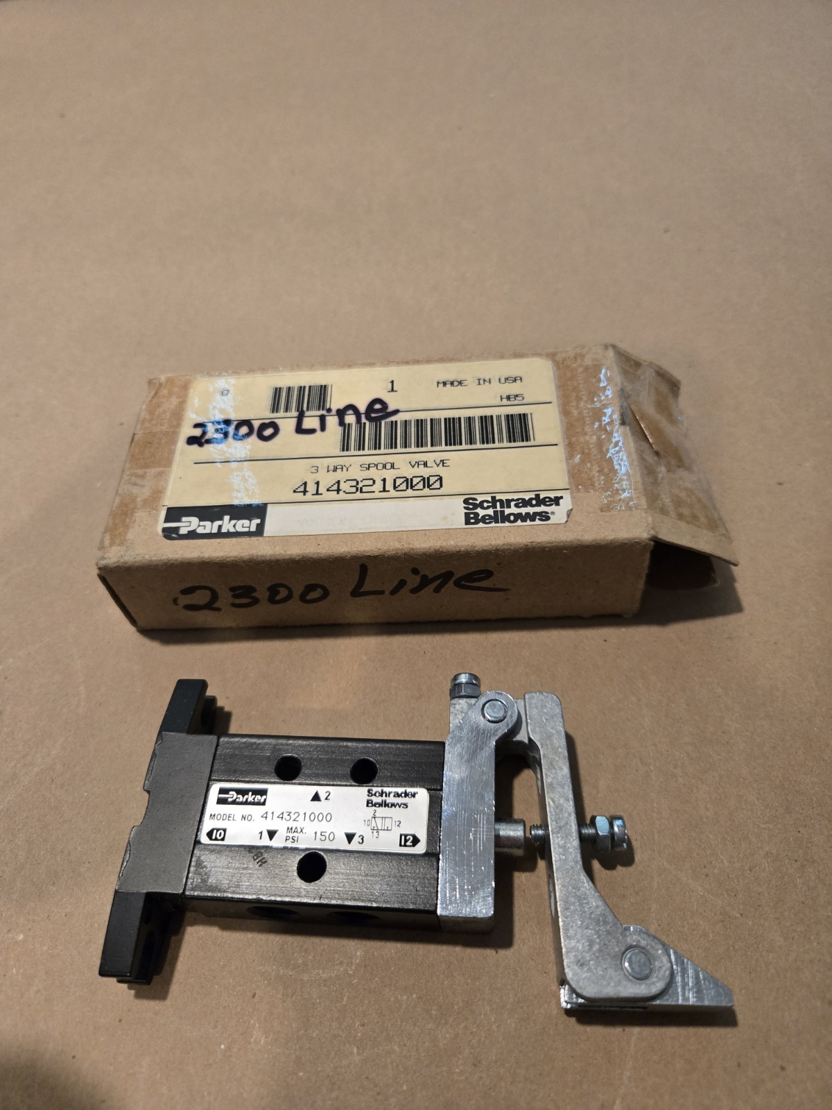 NOS Schrader Bellows Parker Three Way Spool Valve Made In USA 414321000