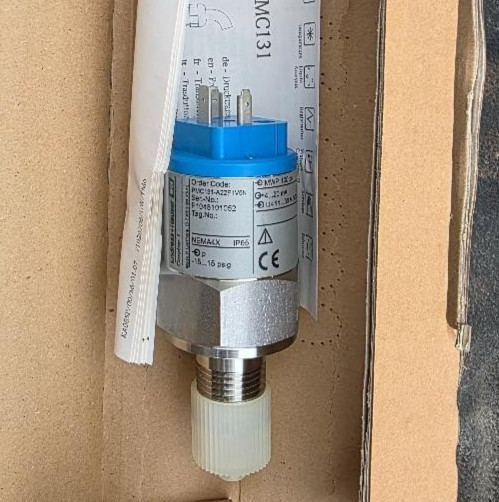 ENDRESS+HAUSER PMC131-A22F1V6N 4-20 mA 11-30VDC -15-15PSI Pressure transducer