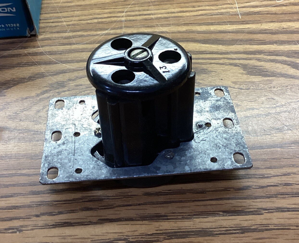 NOB Leviton 98479-90-20-37 Duplex Receptacle Outlet