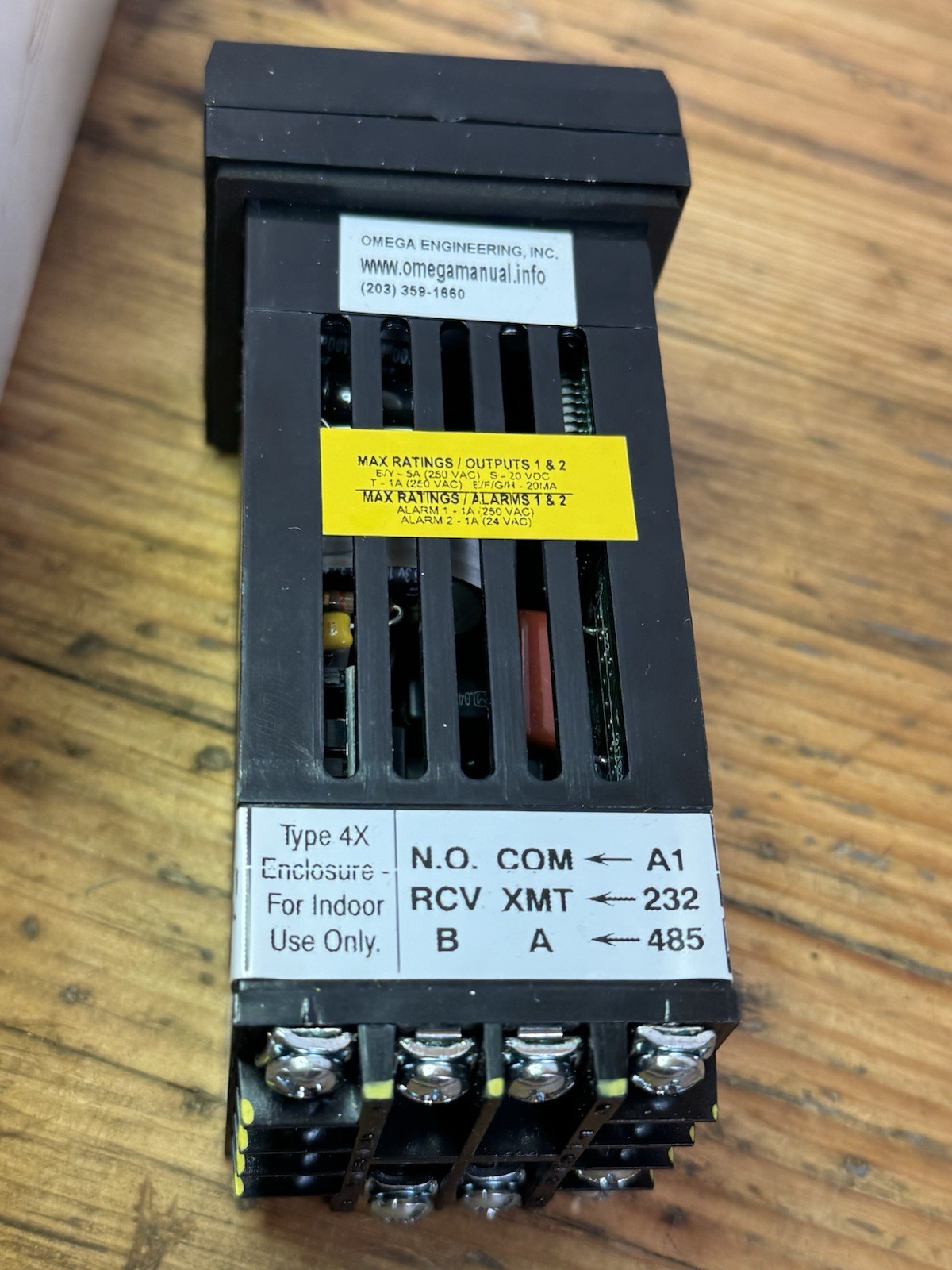 NEW OMEGA ENGINEERING CN8202-F1-R2-AL1-LV / CN8202F1R2AL1LV Ramp & Soak Control