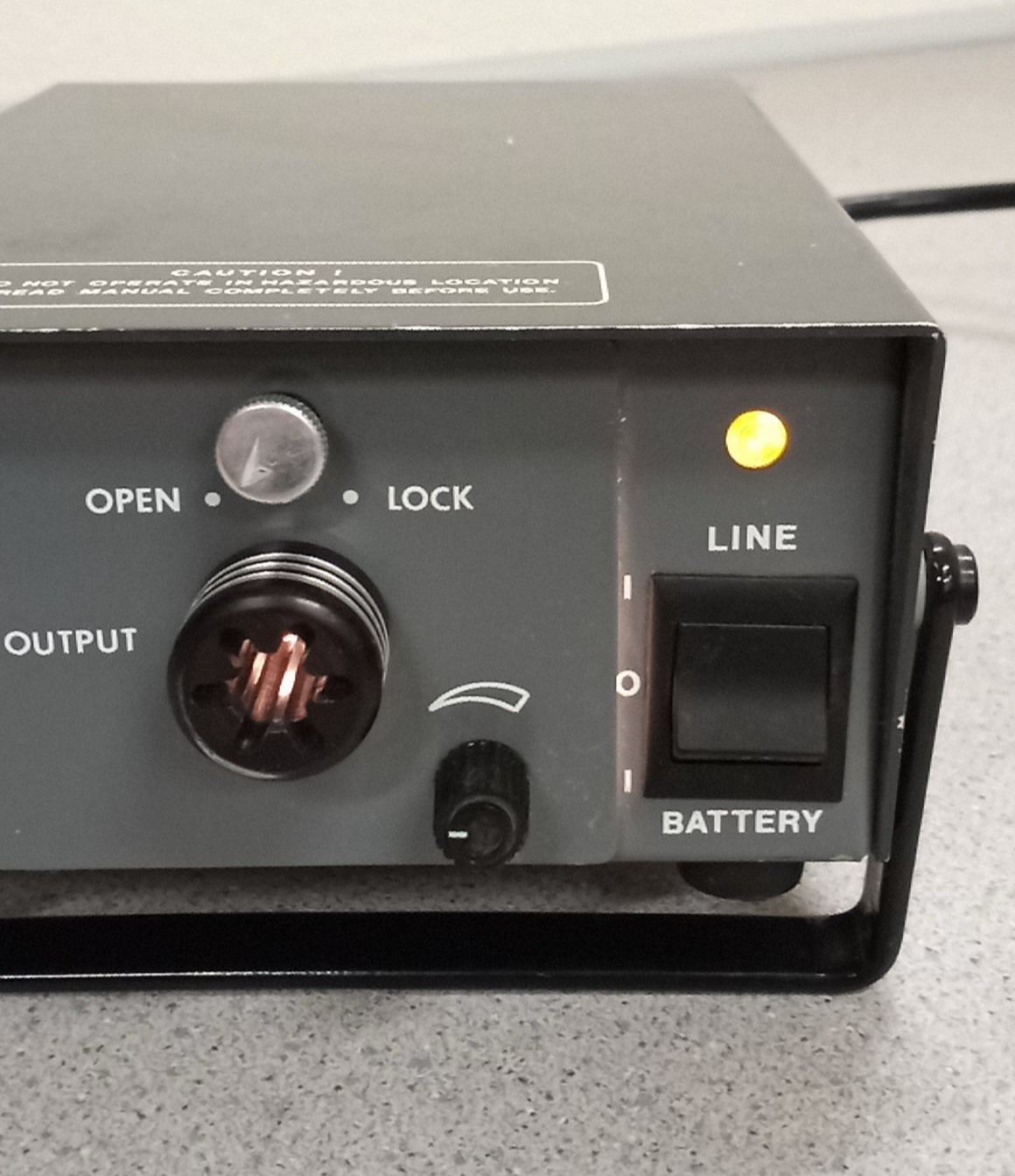 XENOGEN LIGHT SOURCE ALS-150 U 115/230VAC 400Hz 150 WATTS ALS150U W/Power Cord