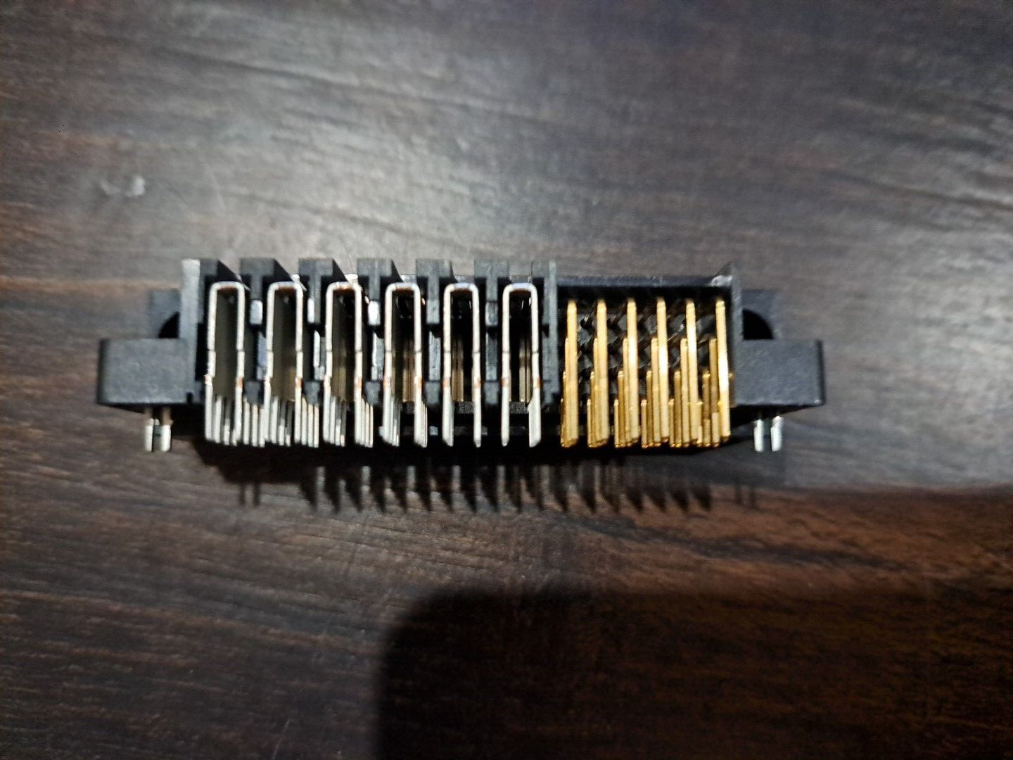 FCI Amphenol 51939-134 R/A HDR POWERBLADE