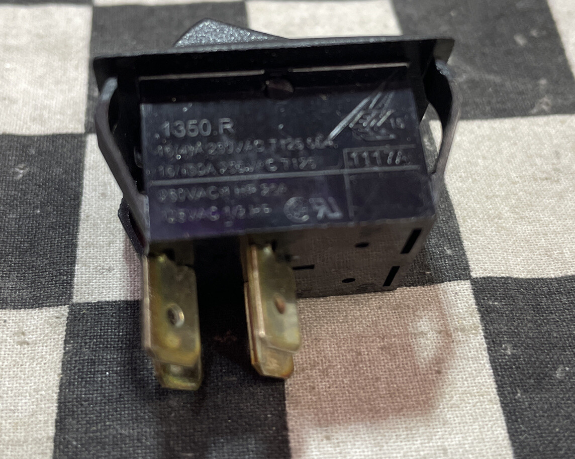 CARLING 1350R, 1117A, Bloomfield 2E-77566 SWITCH ROCKER ON-OFF 125V, LOT OF 38